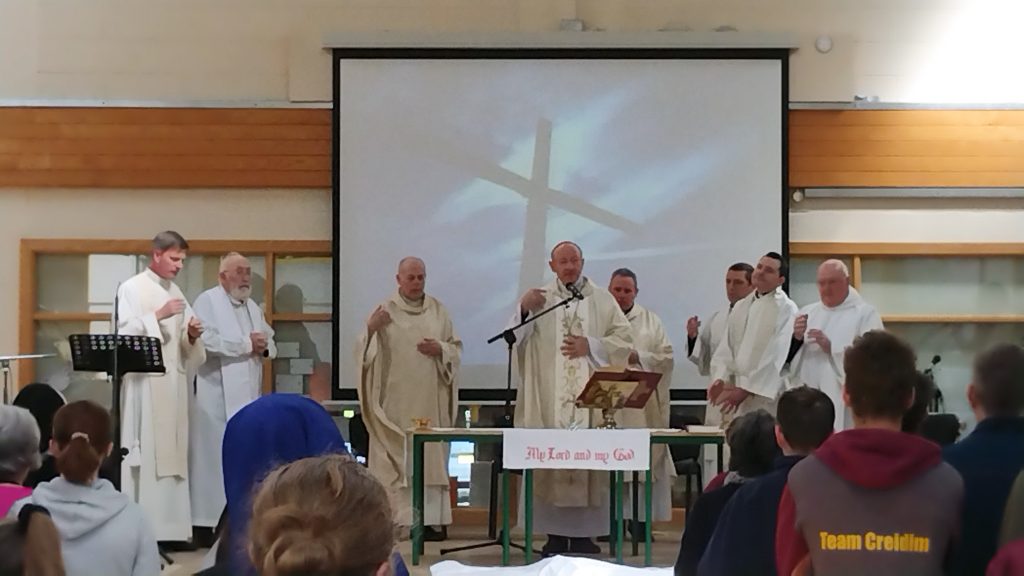 Bishop Cullinan celebrating Holy mass at Arise 2022